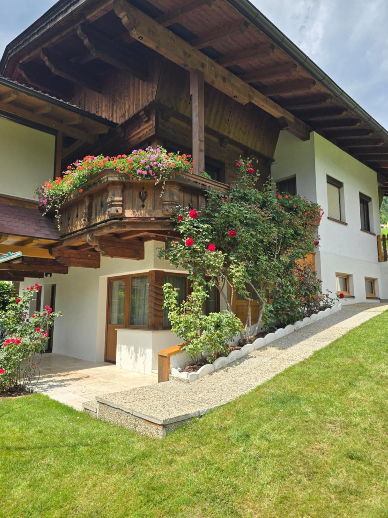 Landhaus Knoflach Neustift im Stubaital Exterior photo